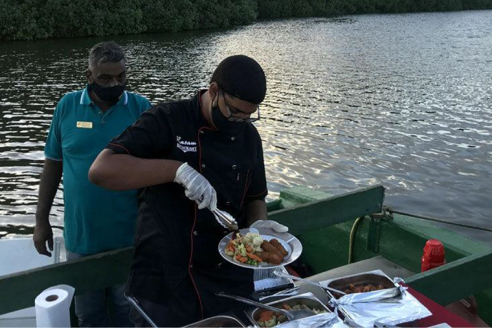 Dinner tour setup